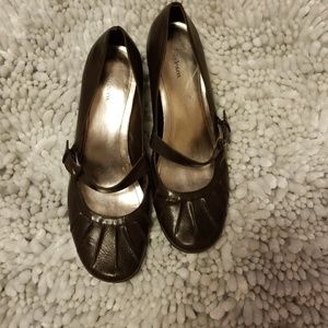 Brown style and co mary jane low heel